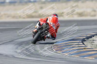 media/Dec-01-2025-Moto Forza (Mon) [[2daa91e15f]]/1-Advanced Group/Session 2 Turn 11 Backside/
